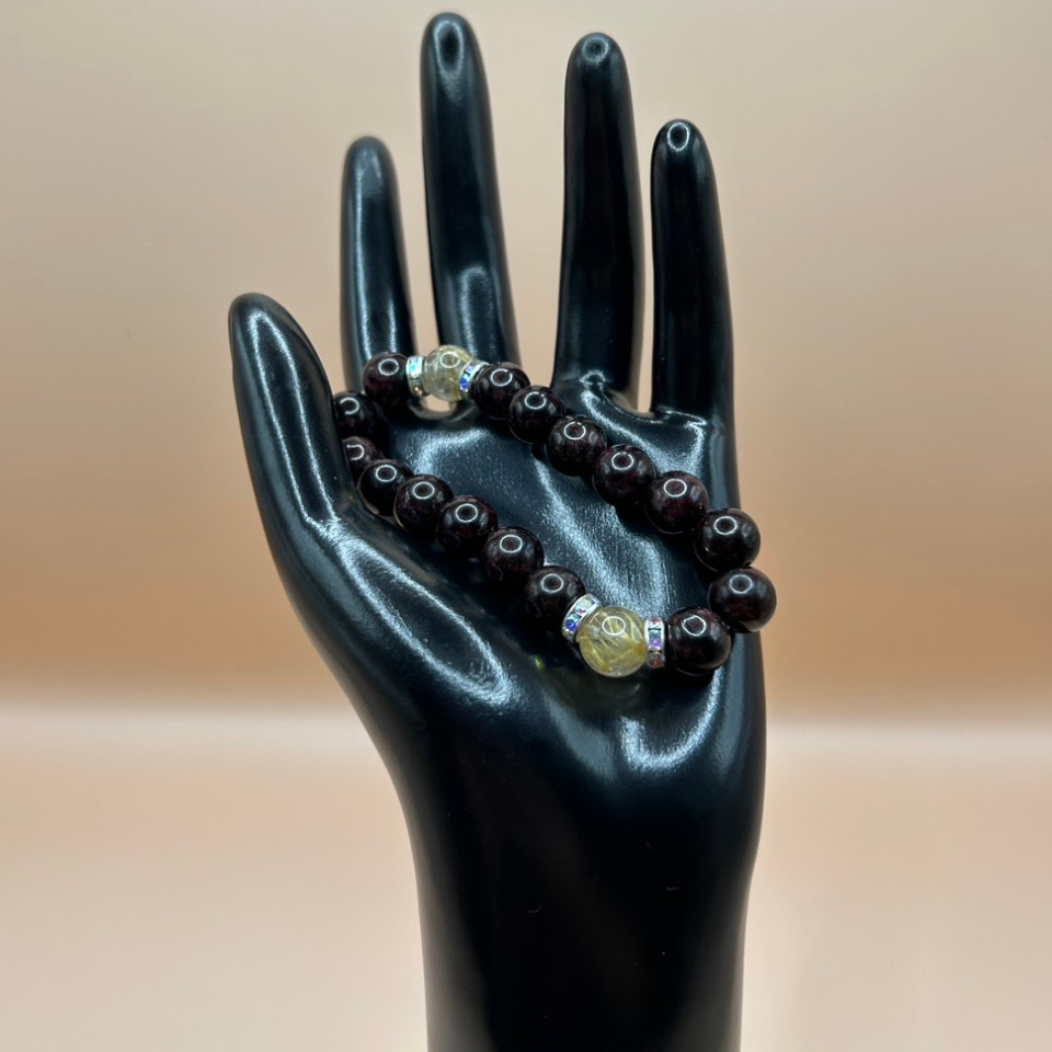 【情熱と繁栄】エネルギッシュグロウブレスレット 〜ガーネット・ルチルクォーツ〜